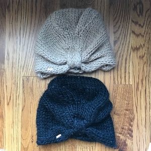 Two Free People beanies 👏🏼